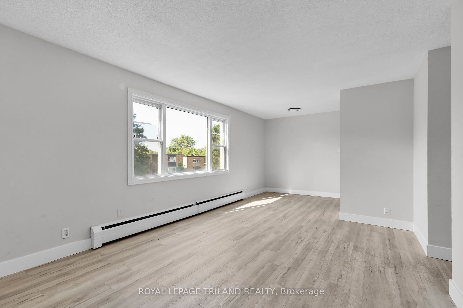 1566 Allen Place 4, London East, ON N5W 2V8