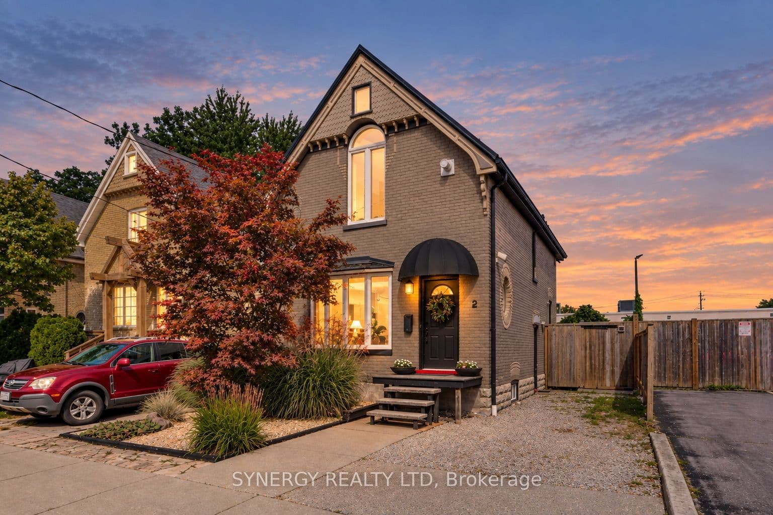 2 Erie Avenue, London South, ON N6J 1J1