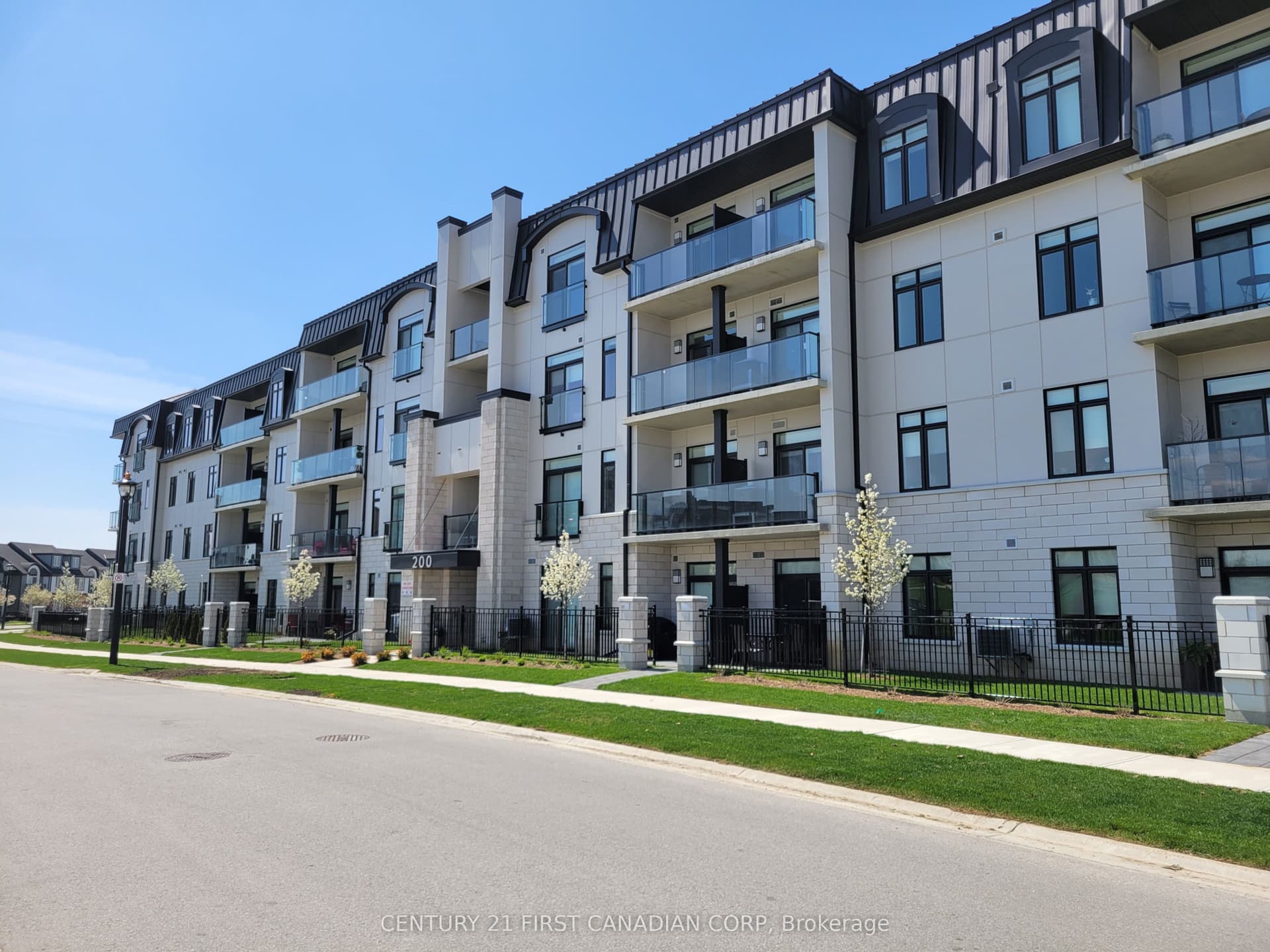 200 Callaway Road 305, London North, ON N6G 3X6