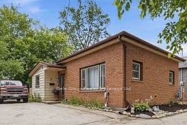 1 Britton Drive, St. Thomas, ON N5P 3E4