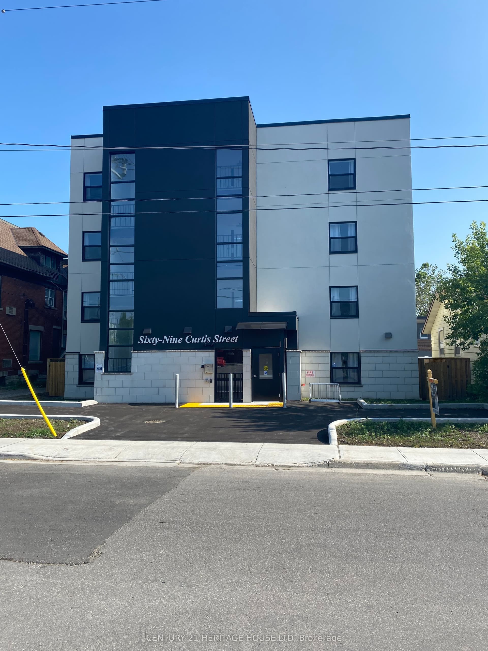 69 Curtis Street 102, St. Thomas, ON N5P 1H9