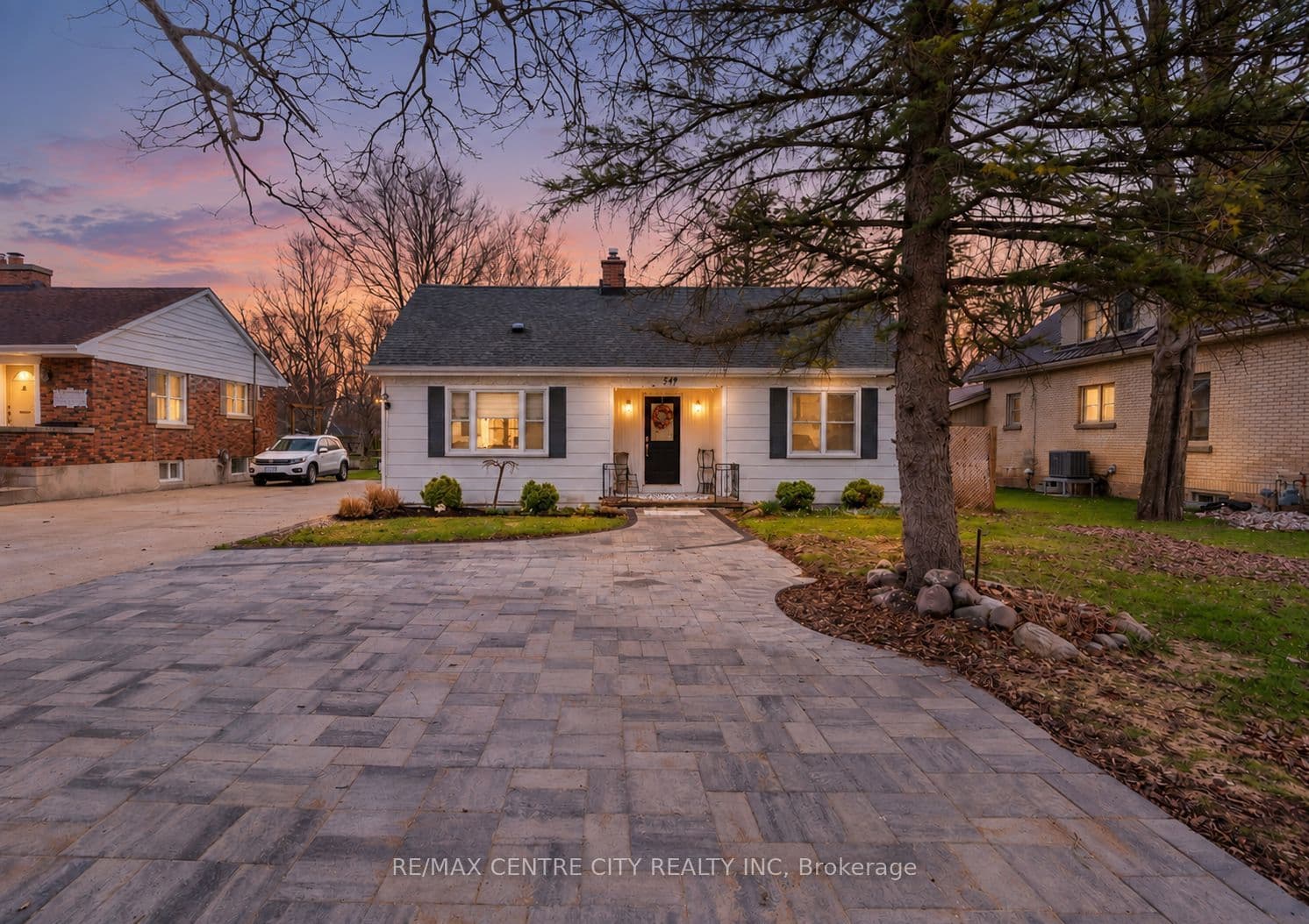 549 Victoria Street, Strathroy-Caradoc, ON N7G 3C2
