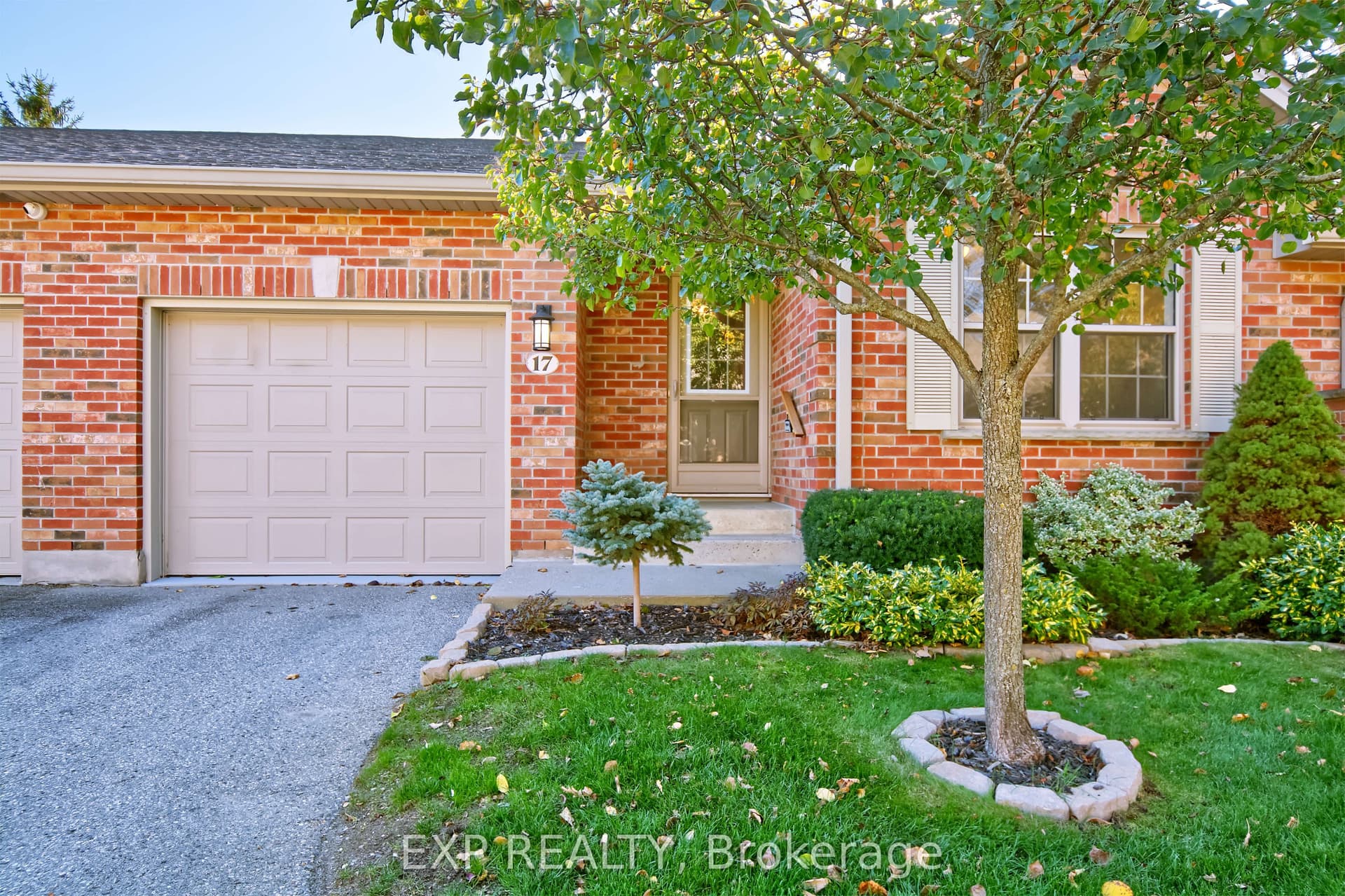 1337 Commissioners Rd Road W 17, London South, ON N6K 4V2