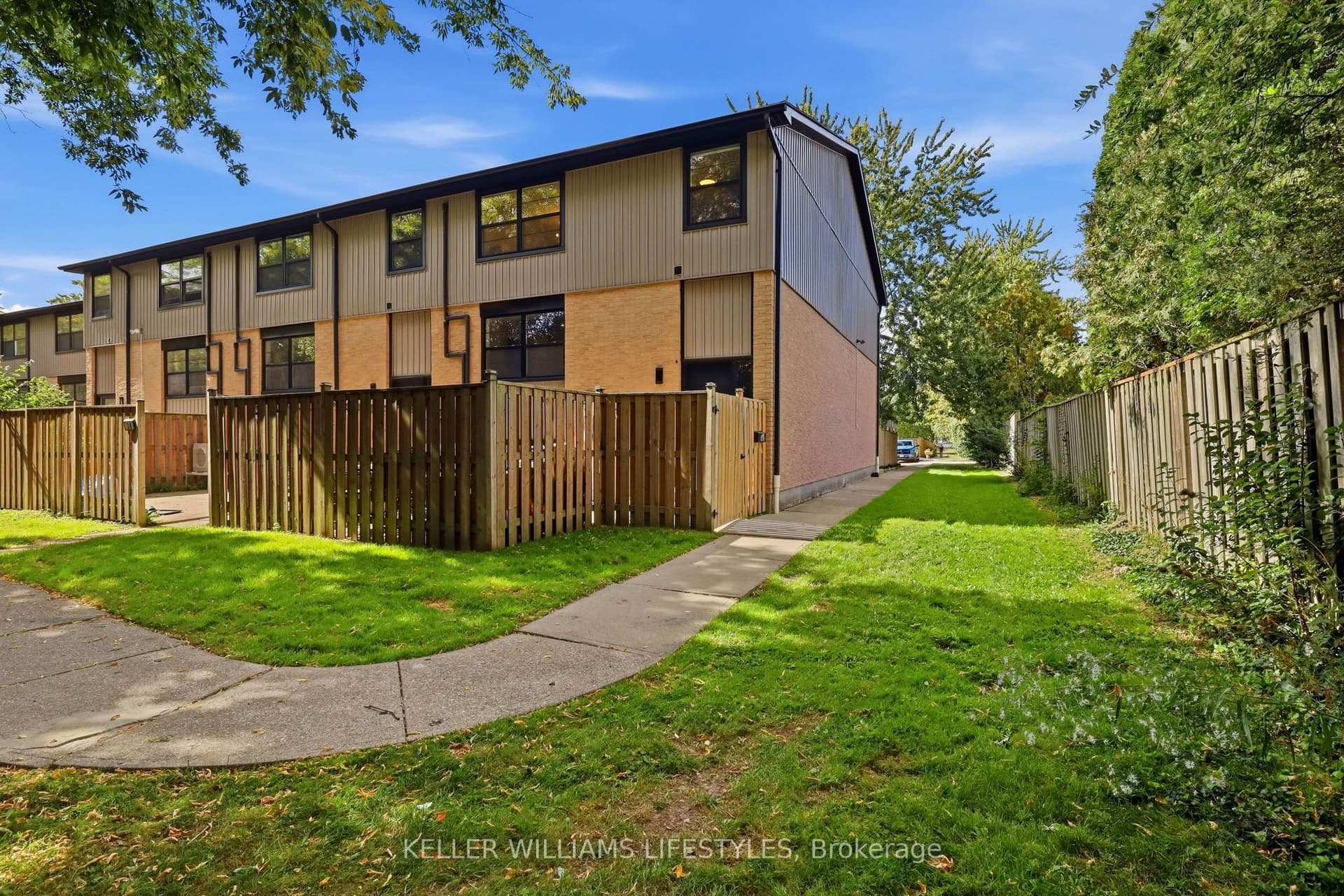 105 Andover Drive 36, London South, ON N6J 4B1
