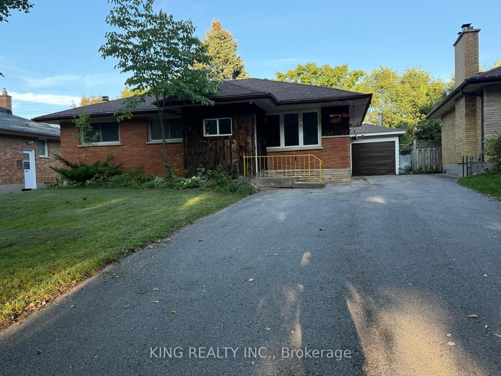 134 Mark Street, London East, ON N5V 2G9