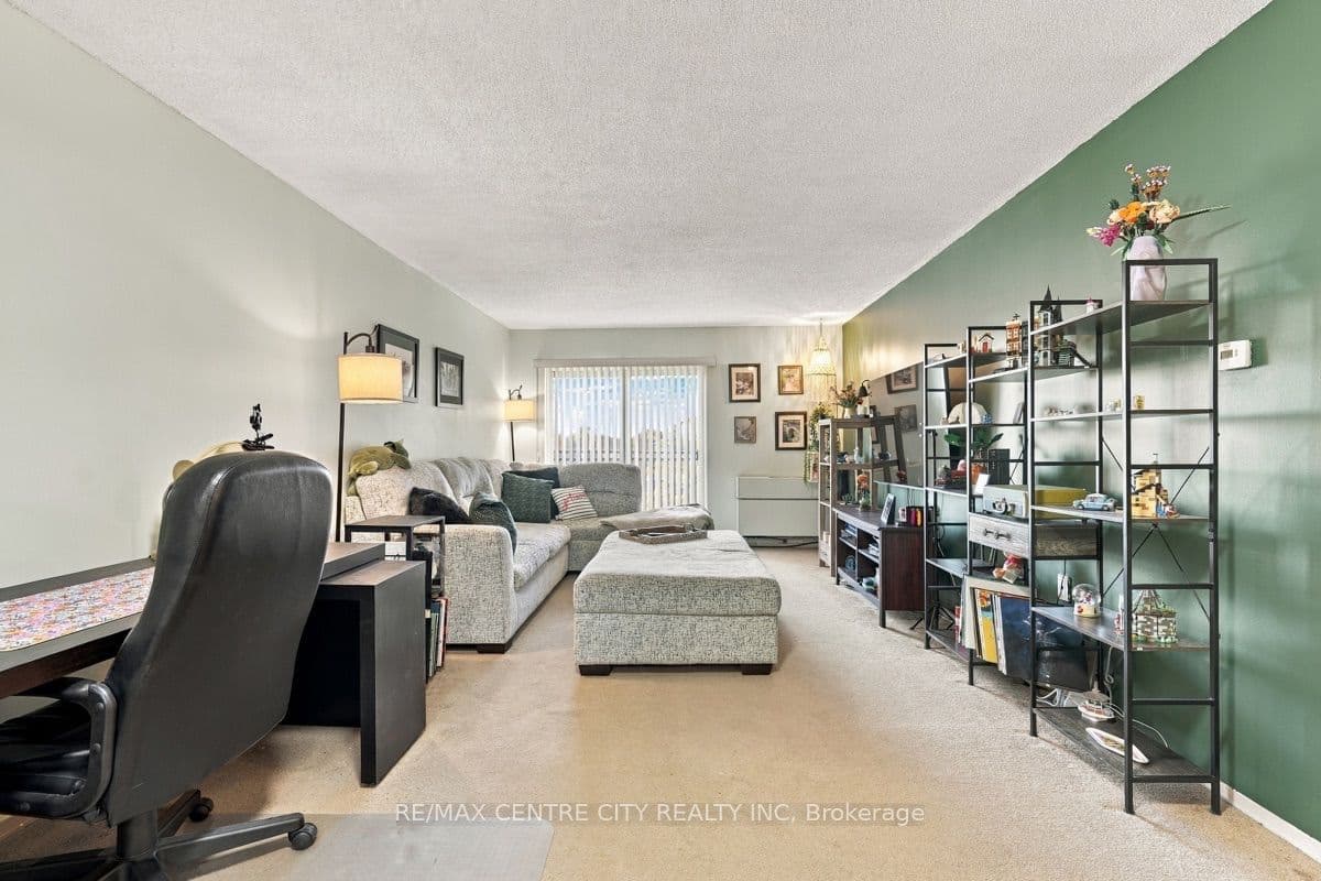 858 Commissioners Road E 506, London South, ON N6C 5Y5