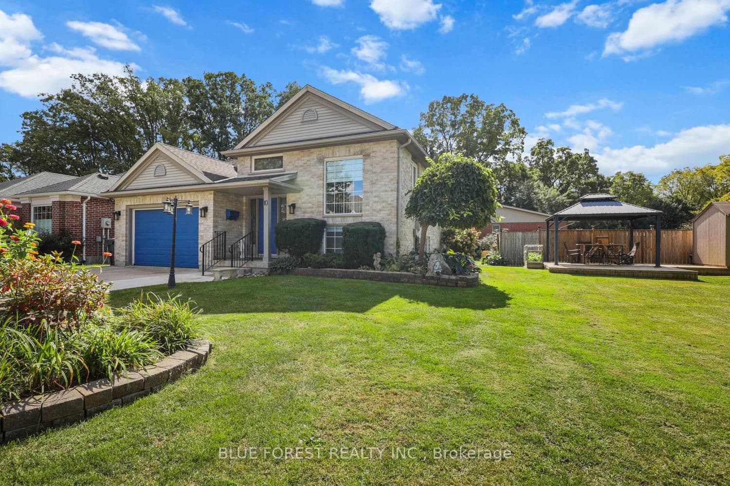 10 Symphony Court, Central Elgin, ON N5P 4K1