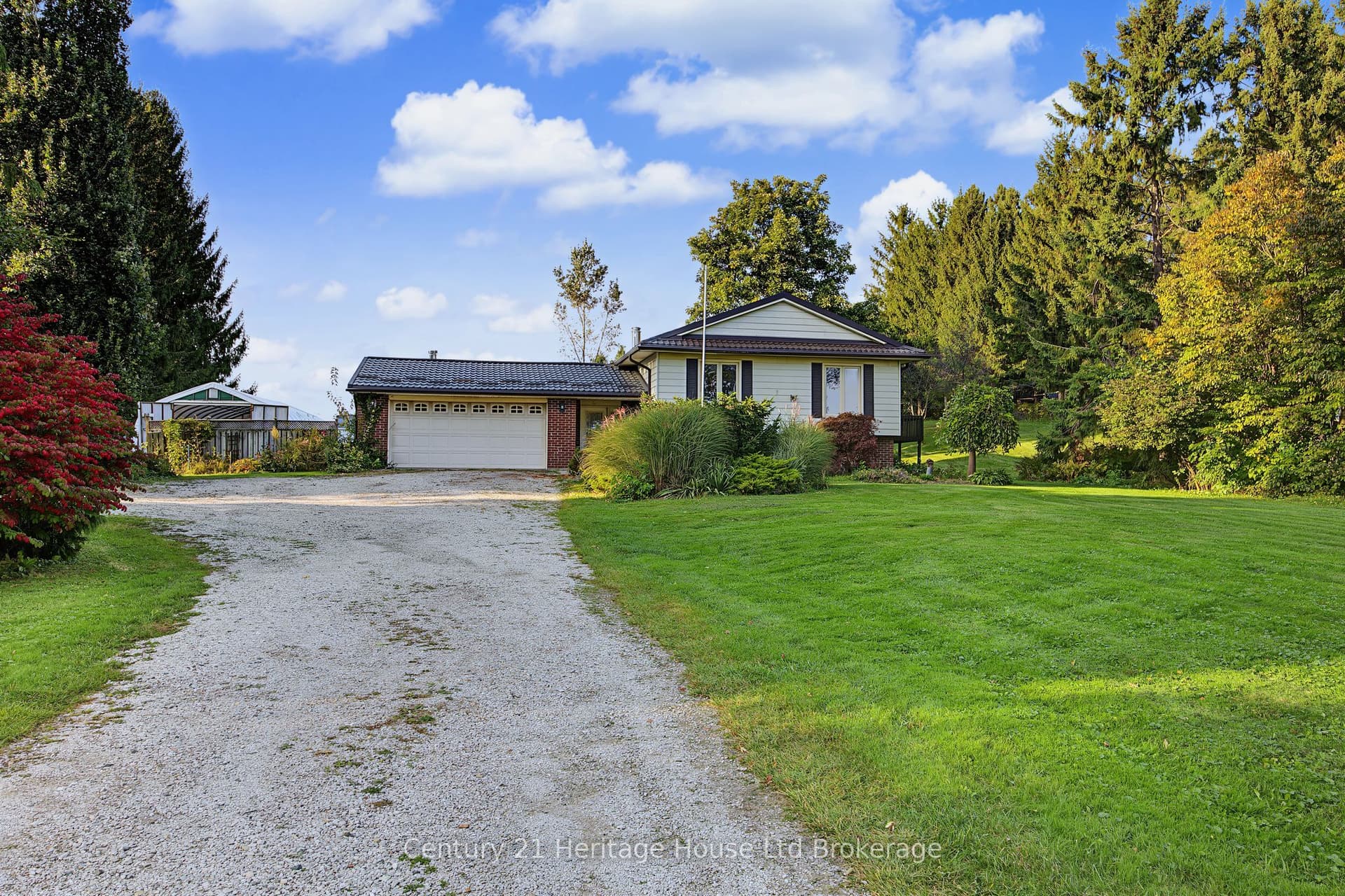 17846 Evelyn Drive, Thames Centre, ON N0M 2M0