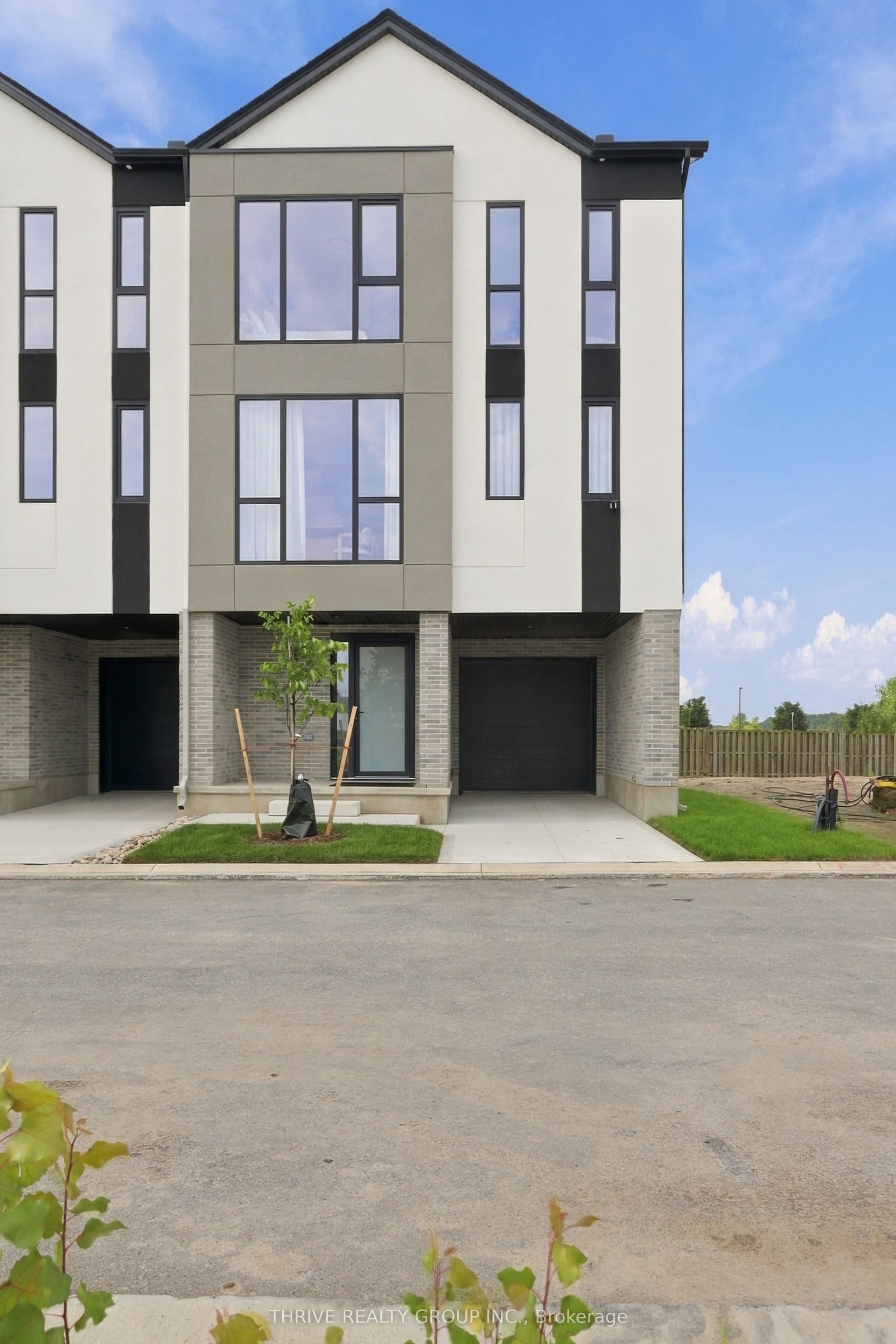 2927 PETTY Road, London South, ON N6E 1L7