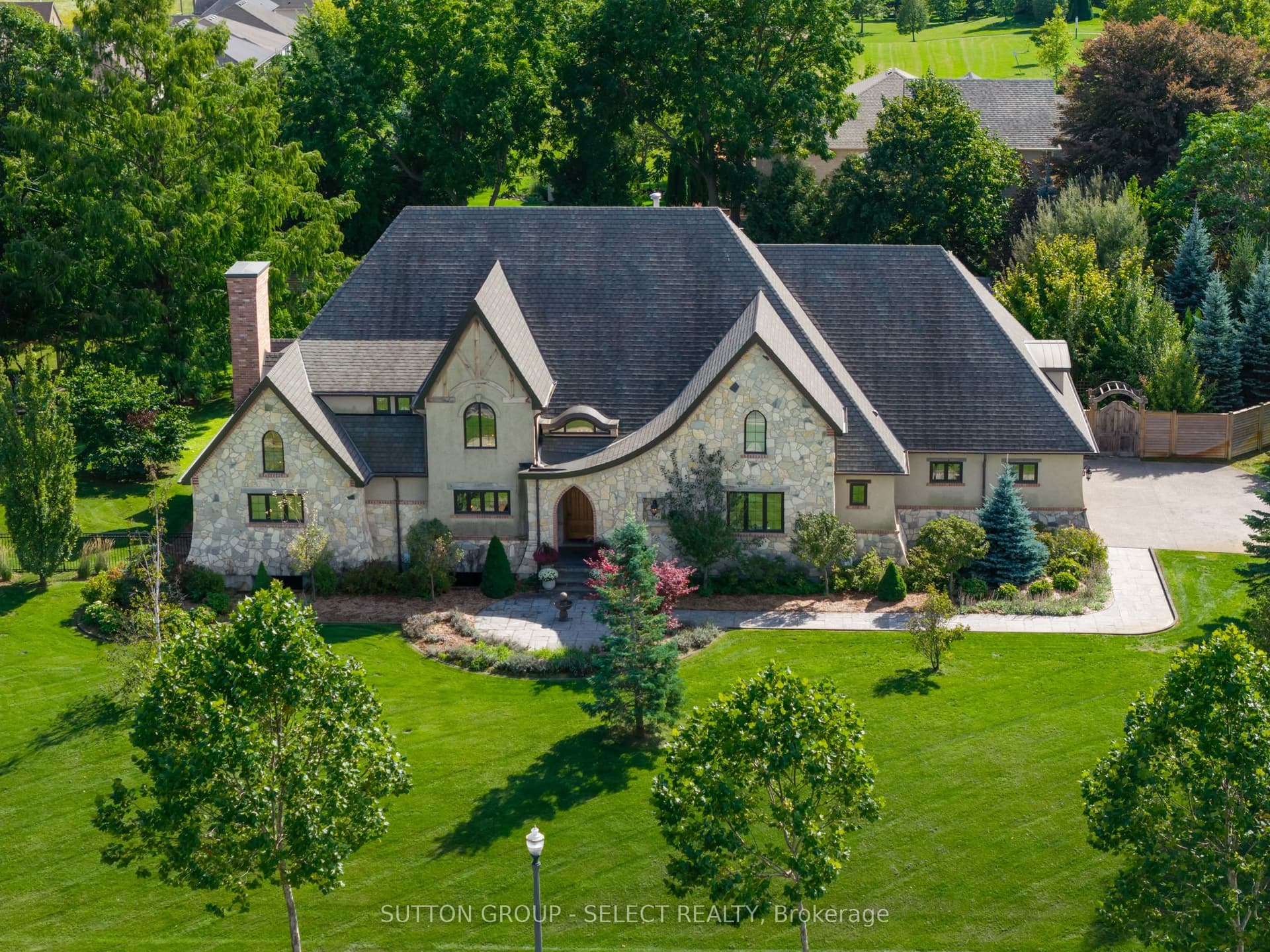 1039 Cherrygrove Drive, London South, ON N6K 5B2