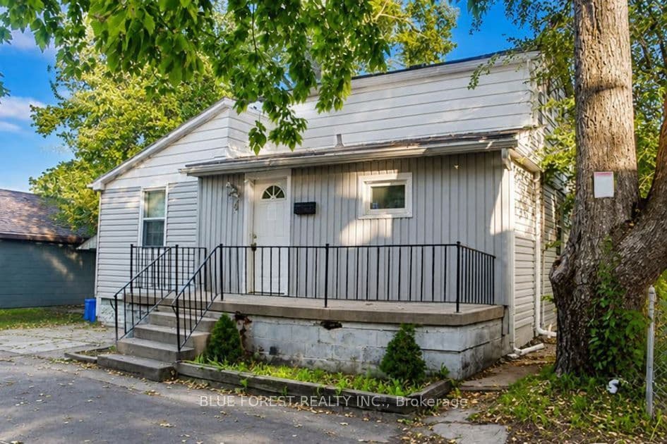 4 Henry Street, London East, ON N6B 2L7