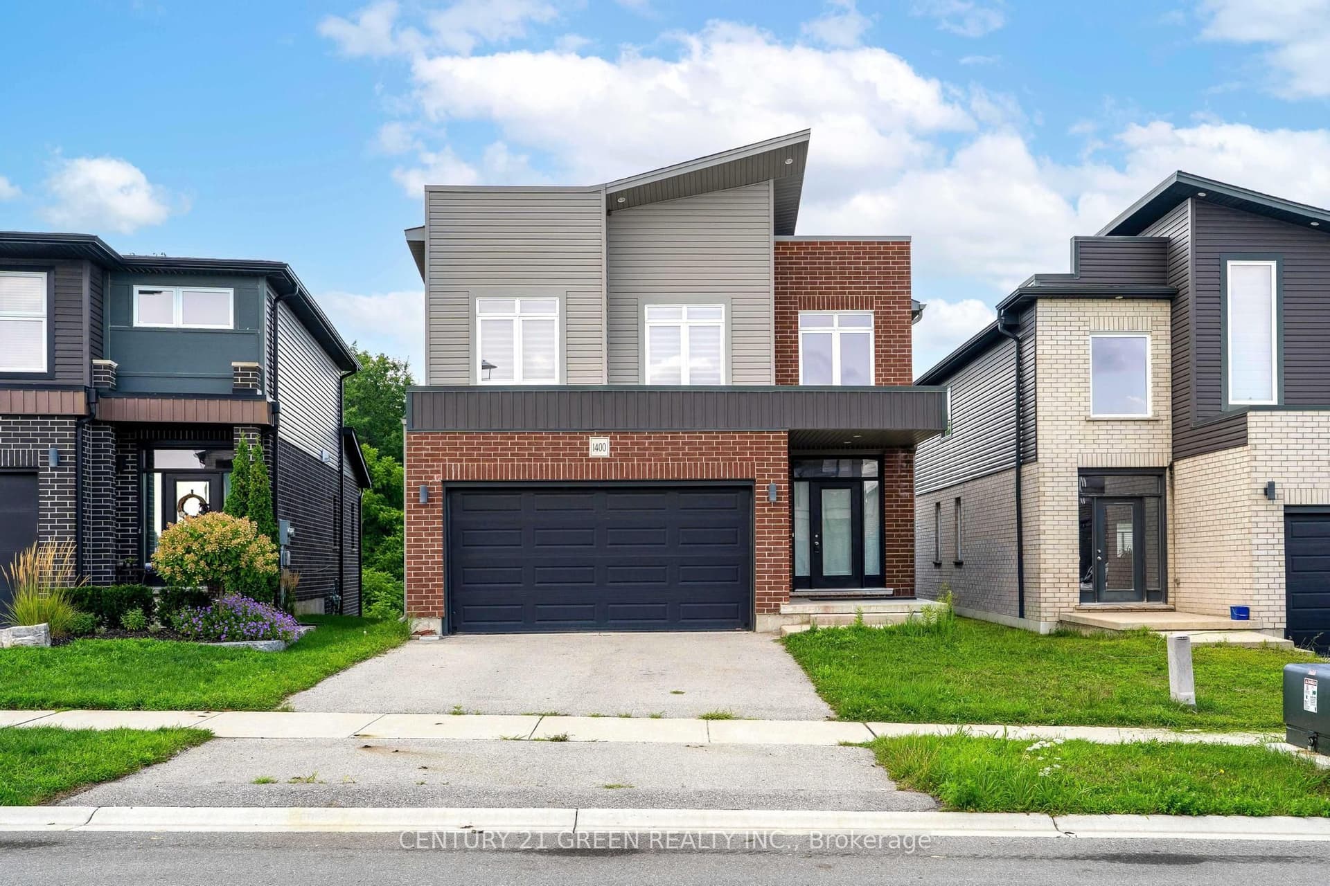 1400 Sandbar Street Main & 2nd, London North, ON N6G 0G8