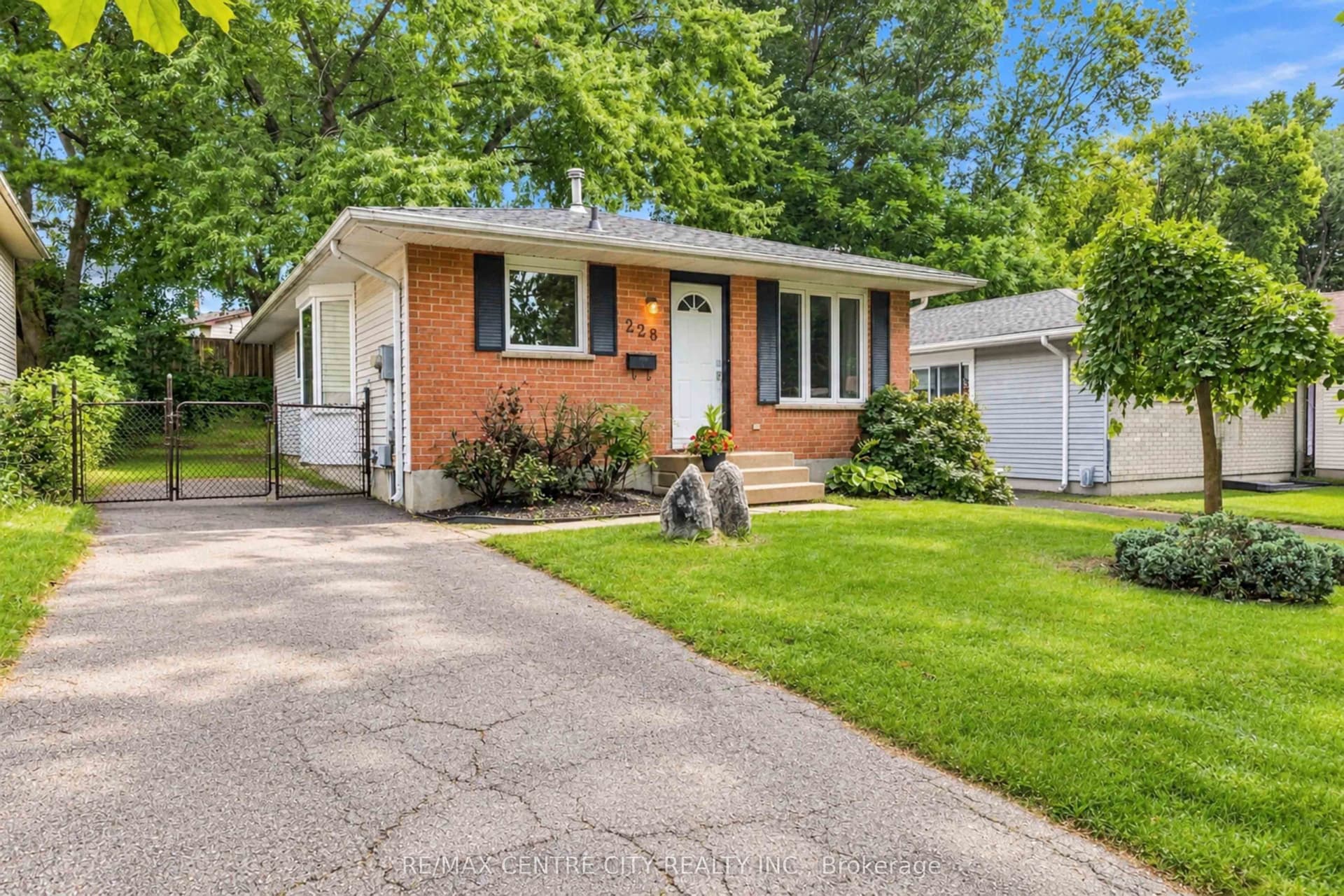 228 Pochard Lane, London East, ON N5W 5Z3