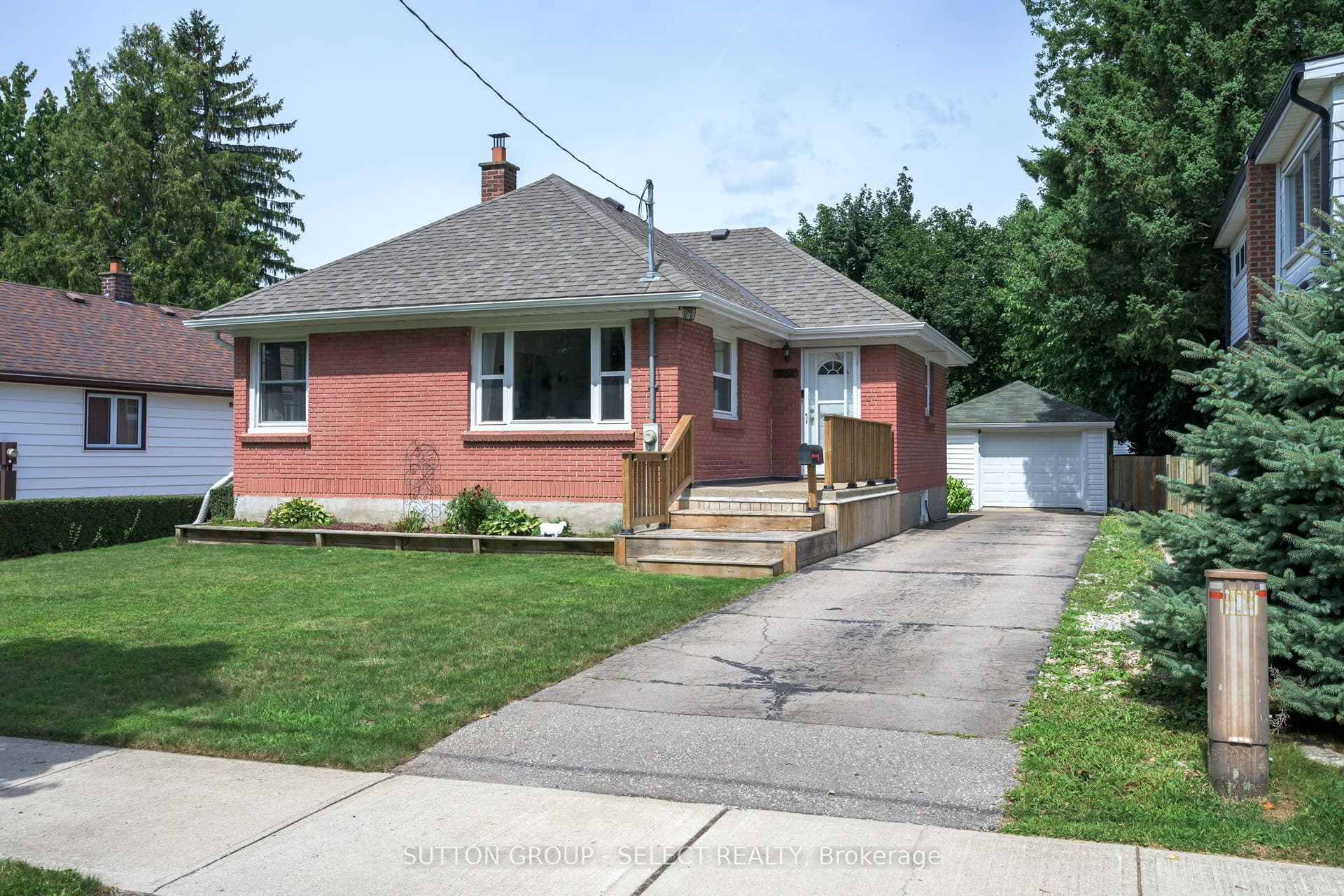 1852 Avalon Street, London East, ON N5W 3G8