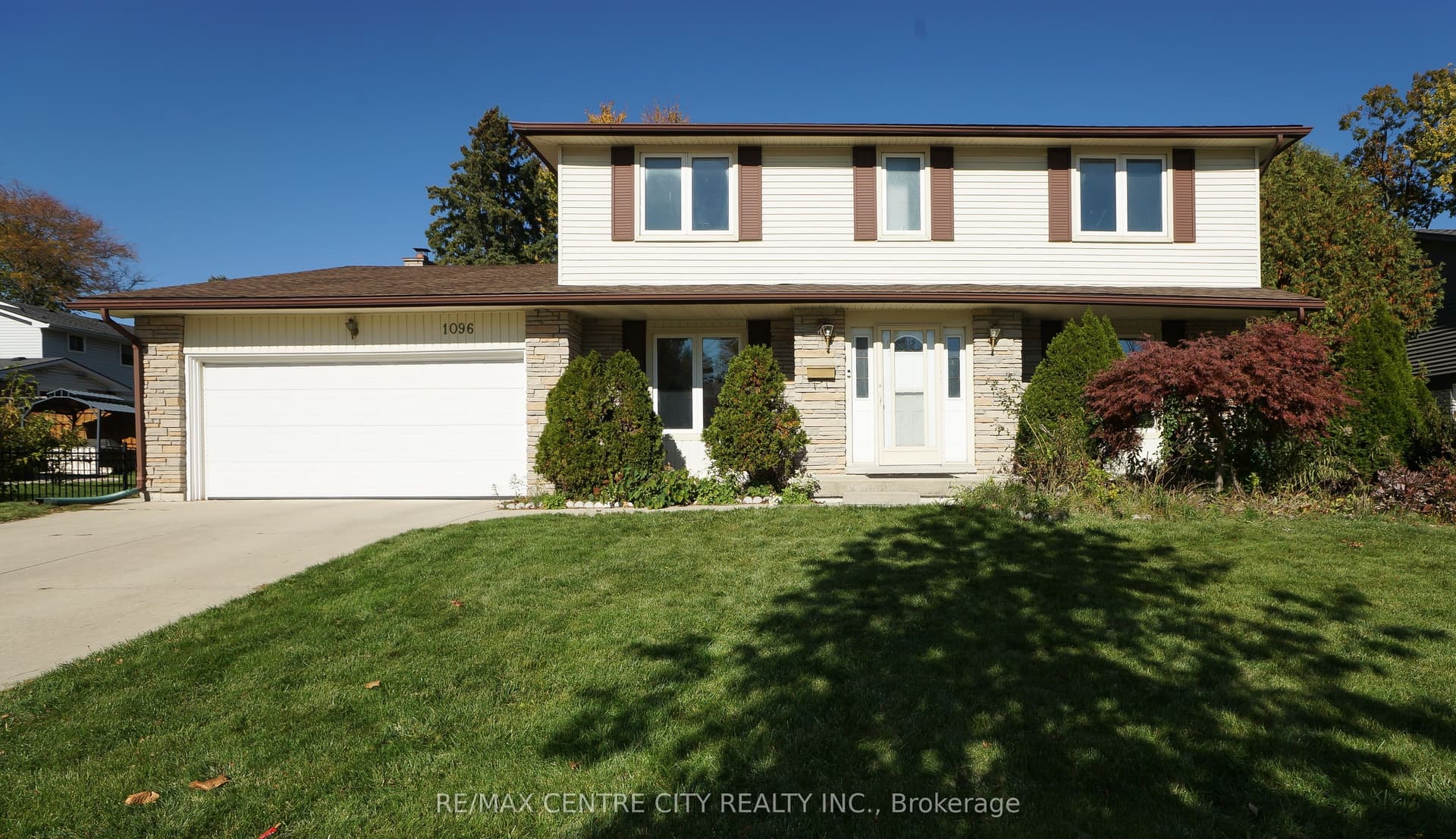 1096 Viscount Road, London South, ON N6K 1H8