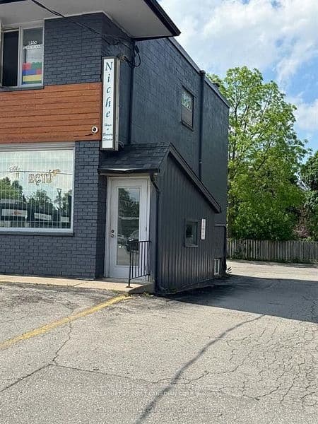 2479 Main Street E 1, London South, ON N6P 1P7