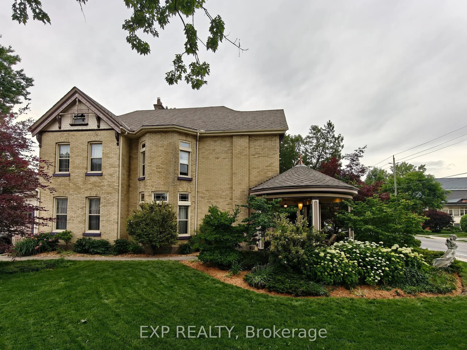 307 Ridout Street S, London South, ON N6C 3Y9