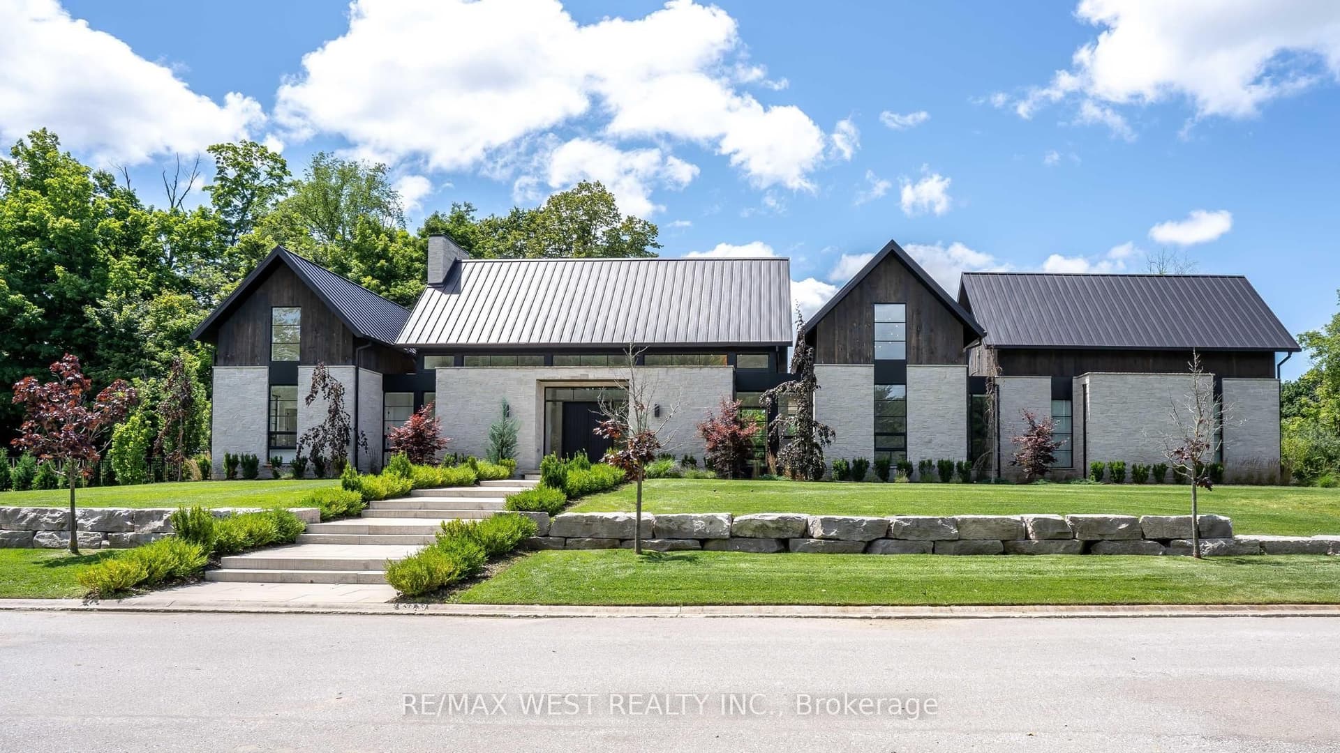 3819 Deer Trail, London South, ON N6P 1E6