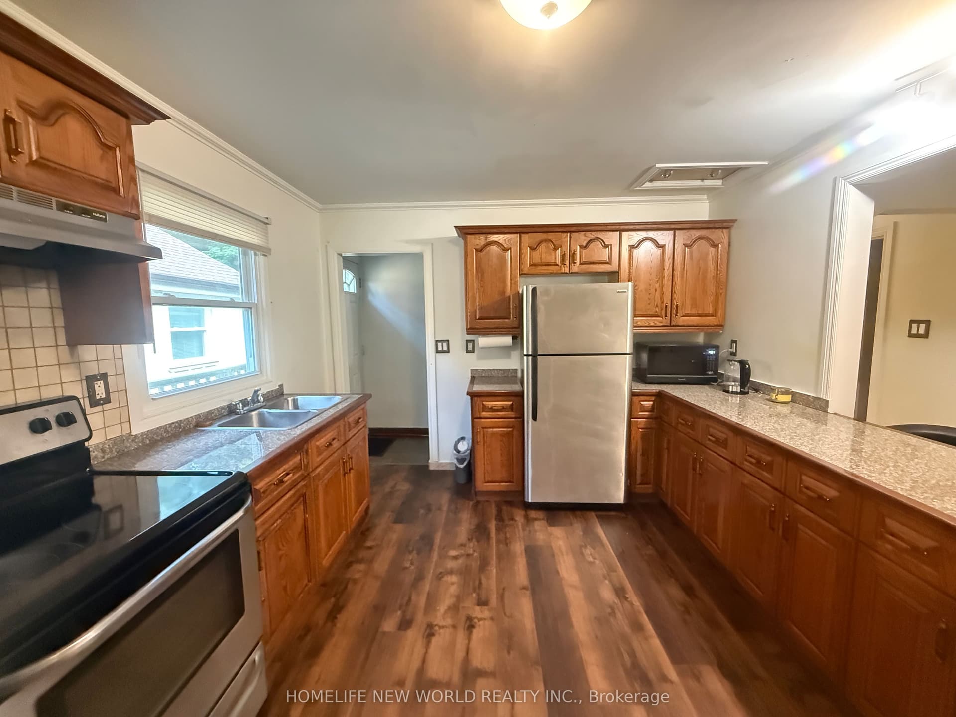 235 Bernard Avenue Lower level, London East, ON M2K 1Z4