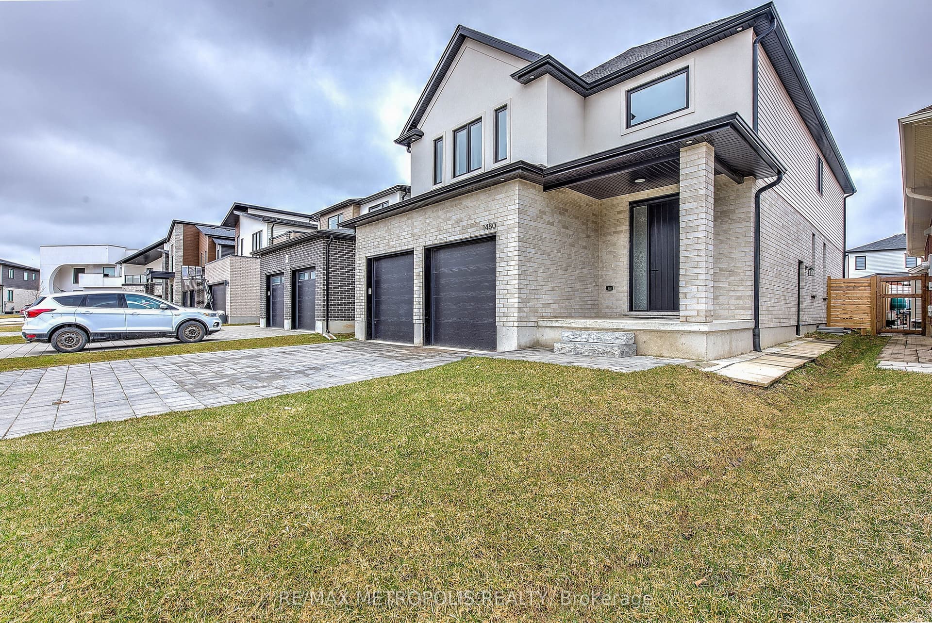 1480 Medway Park Drive, London North, ON N6G 0Z6