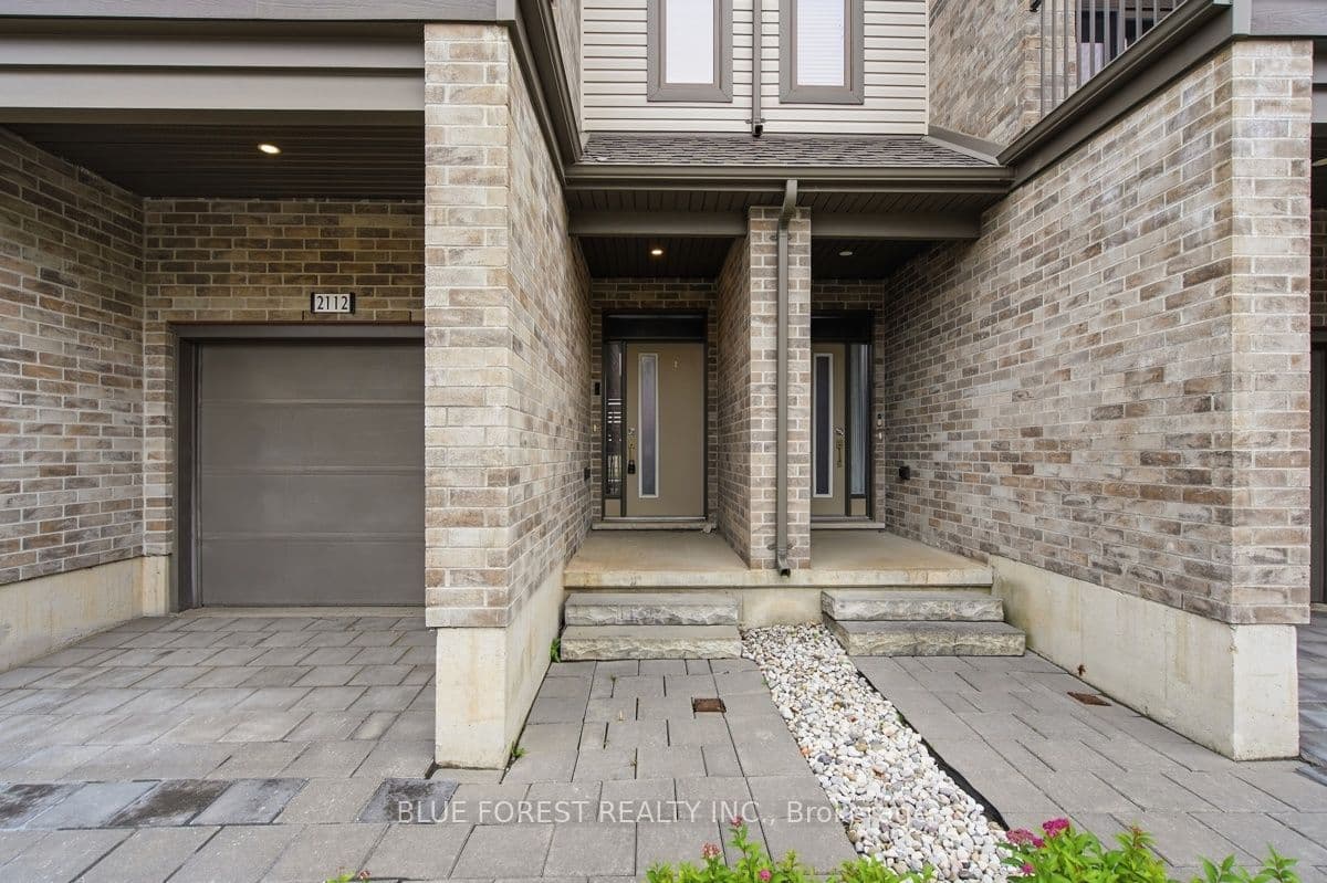 2112 Meadowgate Boulevard, London South, ON N6M 0H5
