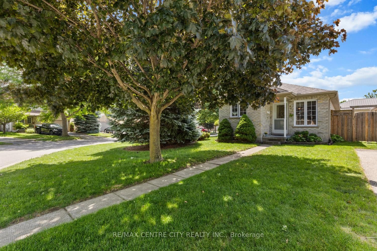 463 Exmouth Circle, London East, ON N5V 5G5