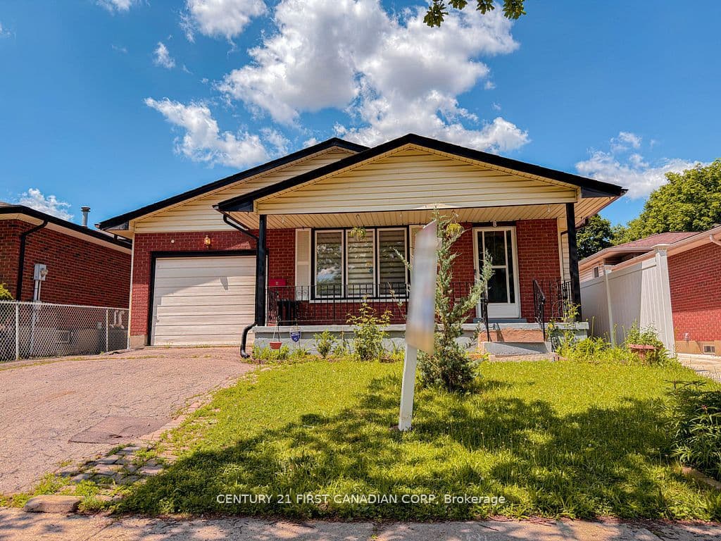 8 Poplar Crescent, London South, ON N6E 2N4