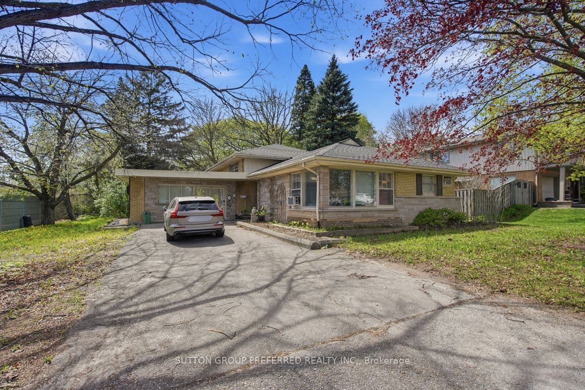 2 Ruskin Court, London North, ON N6G 1S8