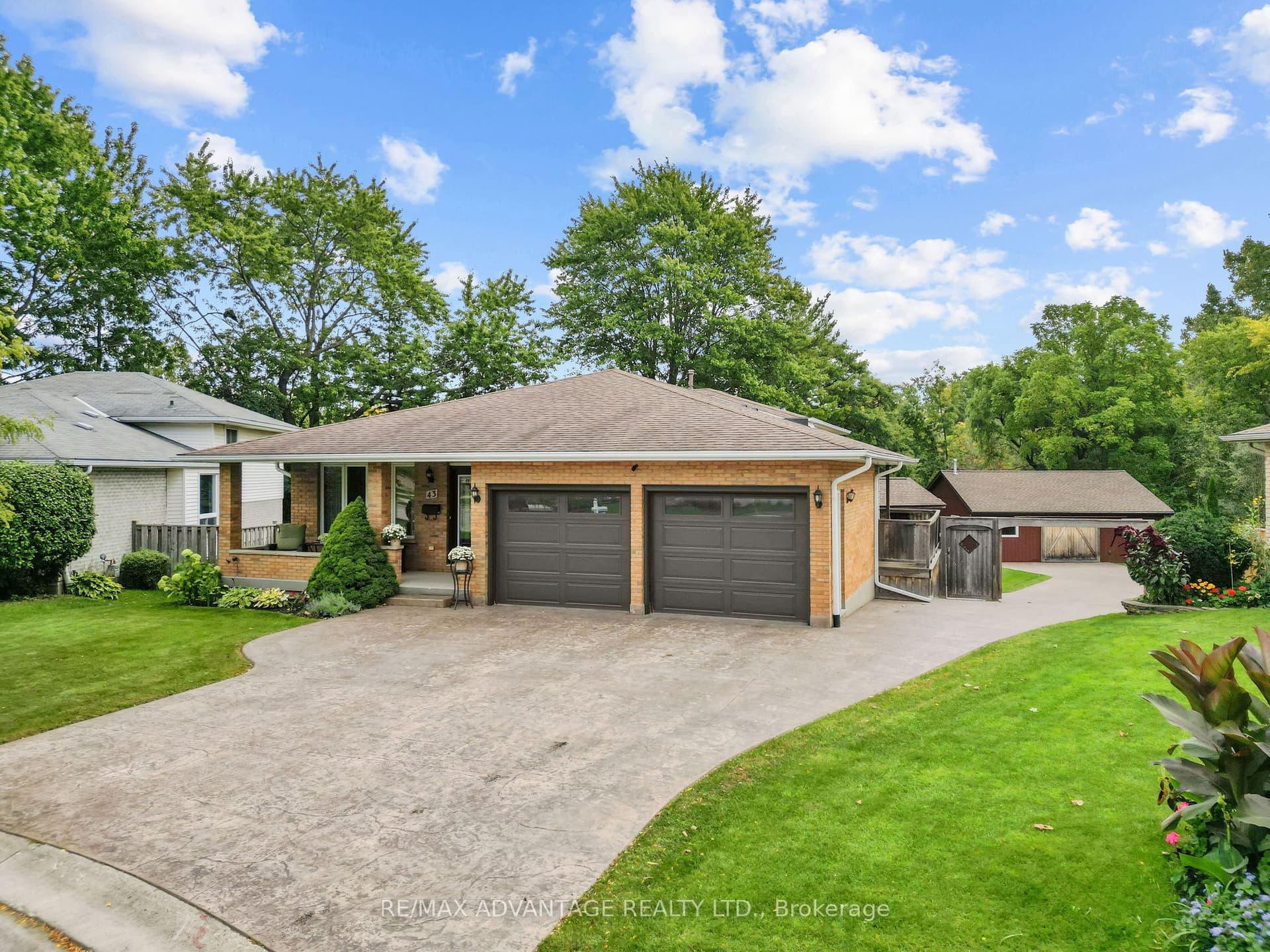 43 Lynngate Grove, London South, ON N6K 3S7