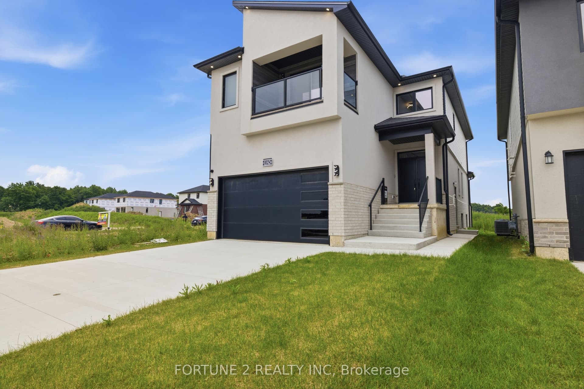 1143 Hobbs Drive, London South, ON N6M 0M1