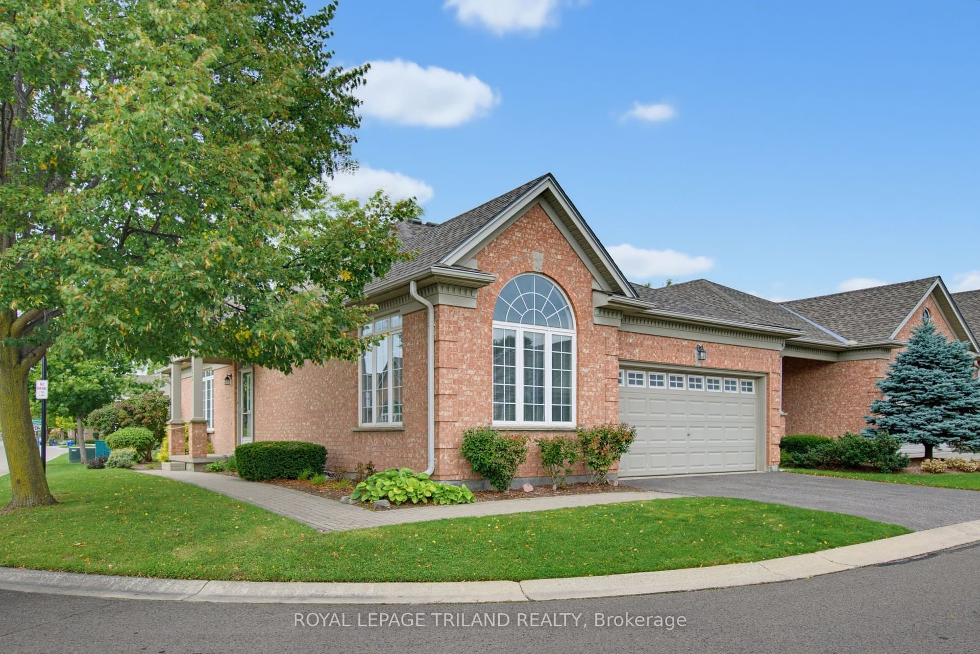 2025 Meadowgate Boulevard 233, London South, ON N6K 1M9