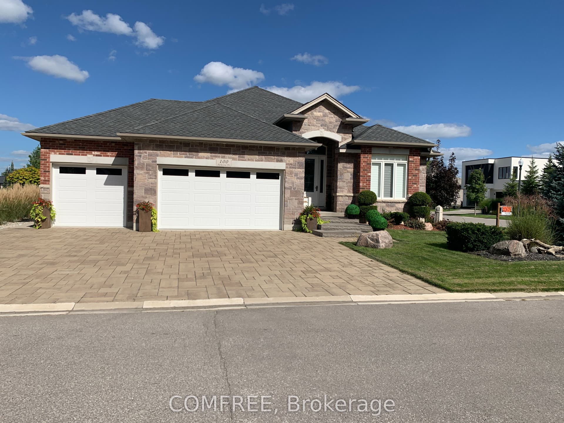 100 Parkview Drive, Woodstock, ON N4T 0J2