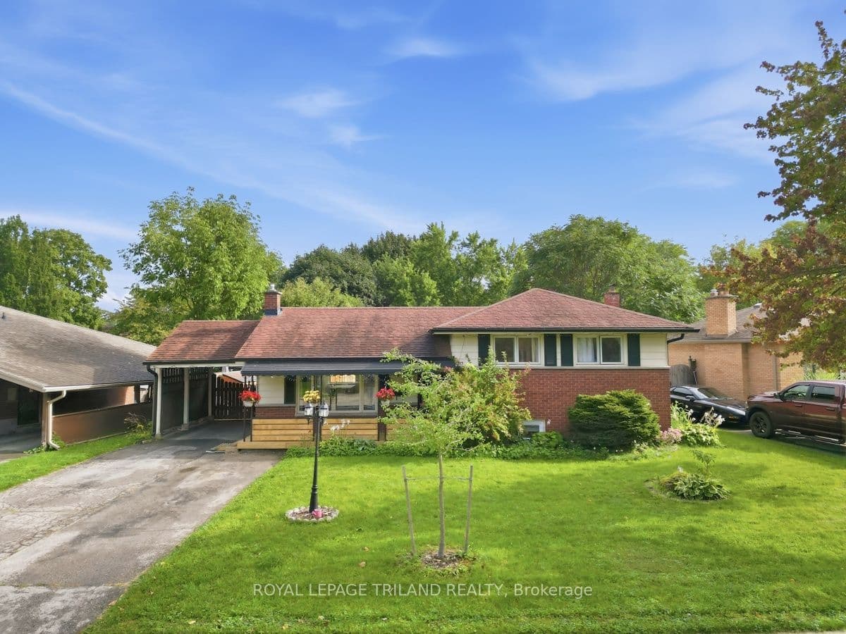 438 Magnolia Crescent, London East, ON N5Y 4S9