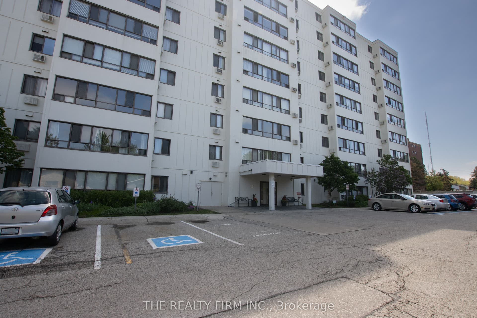 135 Baseline Road W 403, London South, ON N6J 4W4