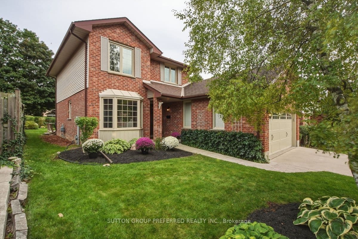 668 Country Club Drive, London South, ON N6C 5R1
