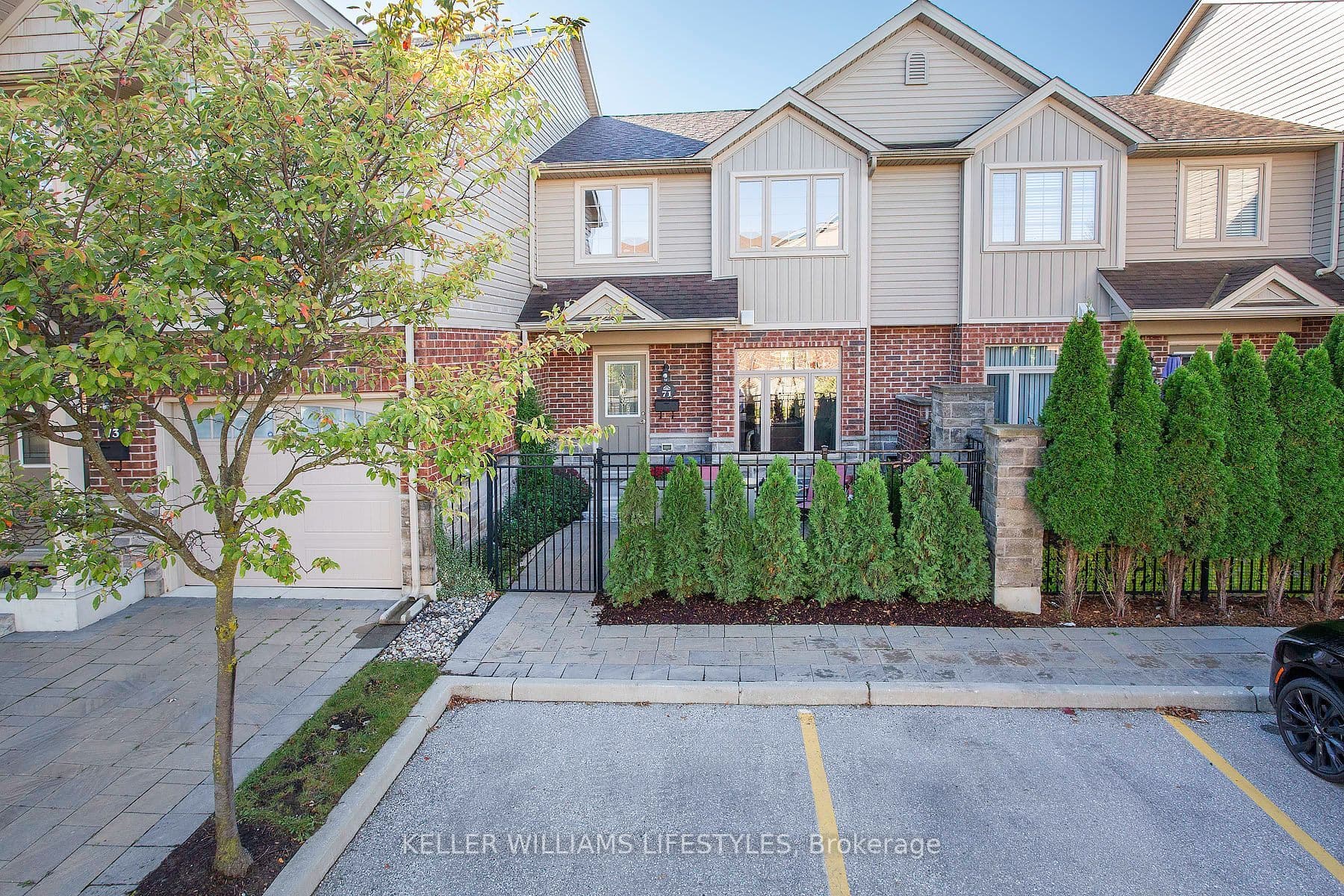 1061 Eagletrace Drive 71, London North, ON N6G 0T3