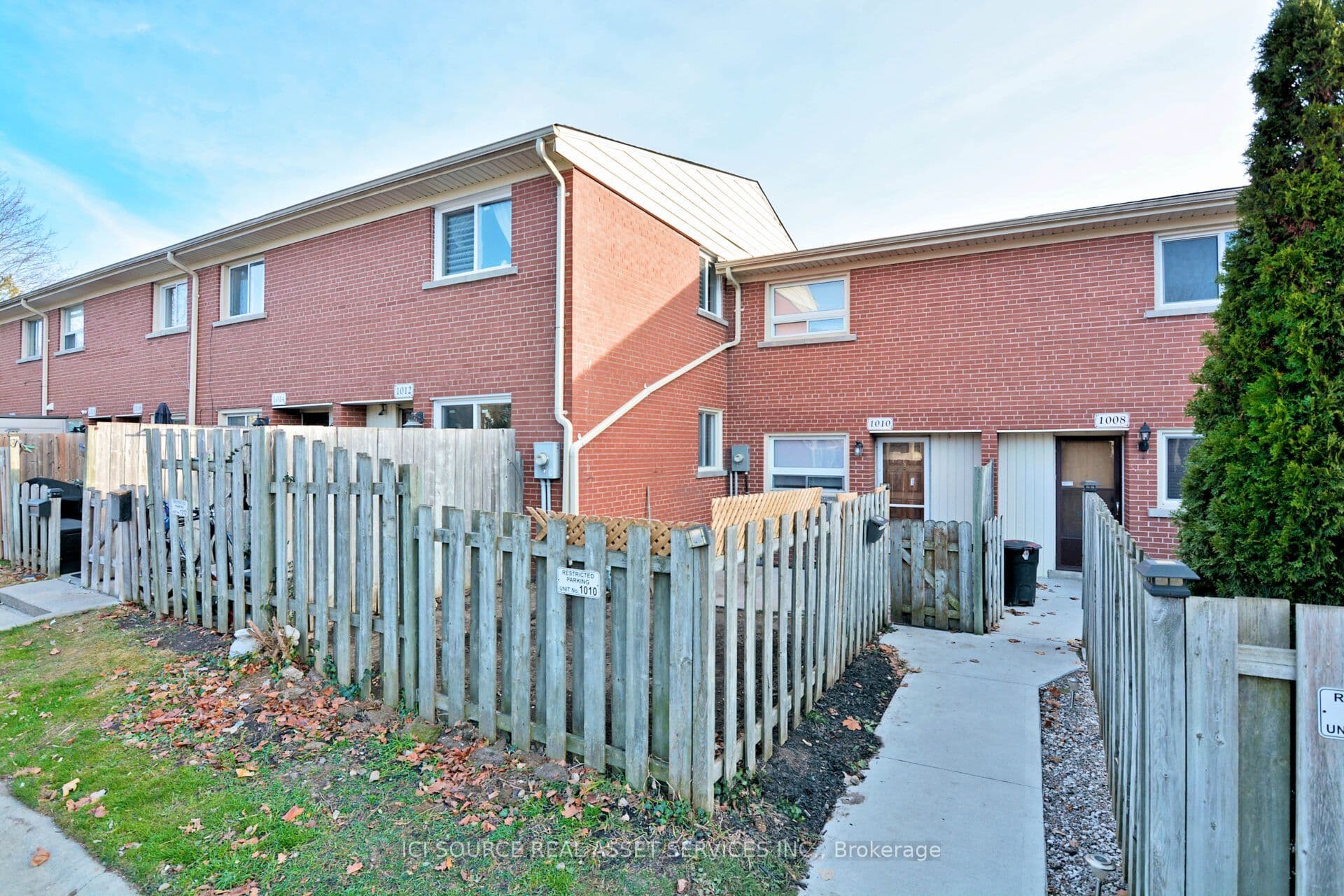1010 Kipps Lane, London East, ON N5Y 4S5