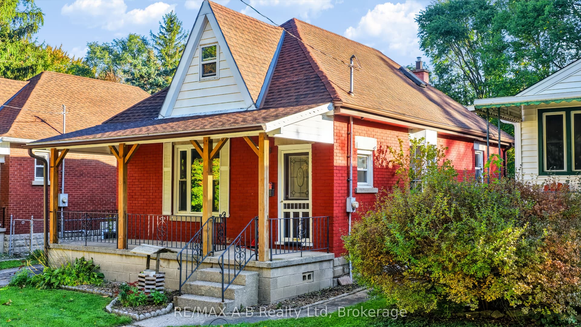 176 Sterling Street, London East, ON N5Y 1Z2