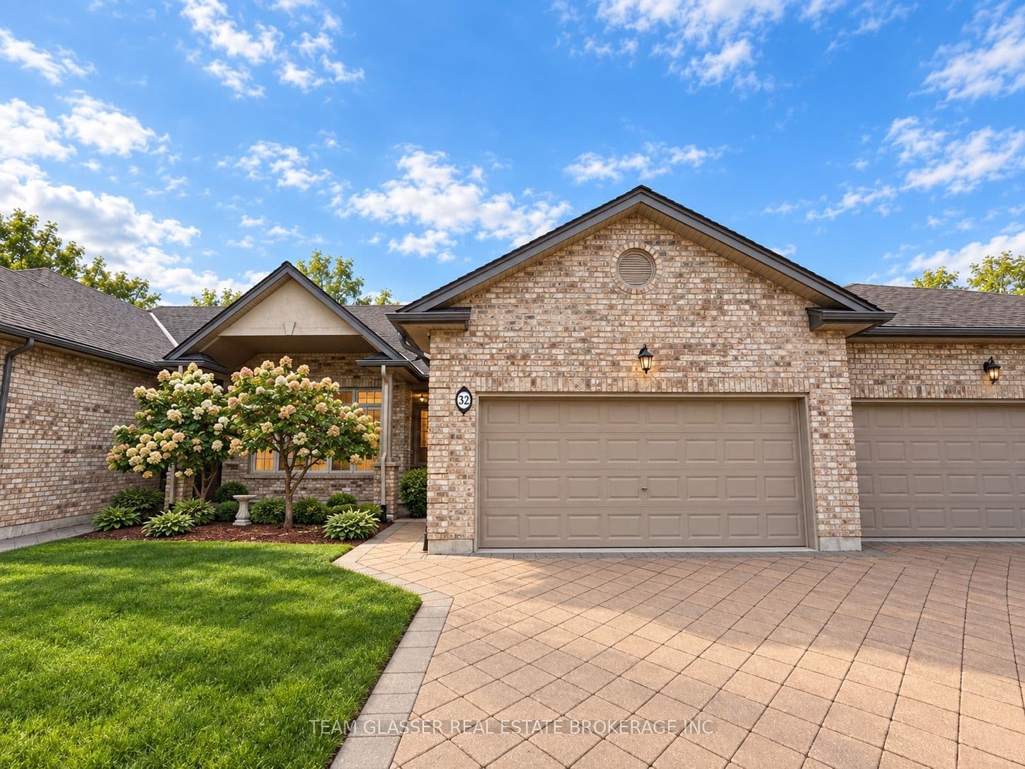 44 EDGEVALLEY Road 32, London East, ON N5Y 5P6