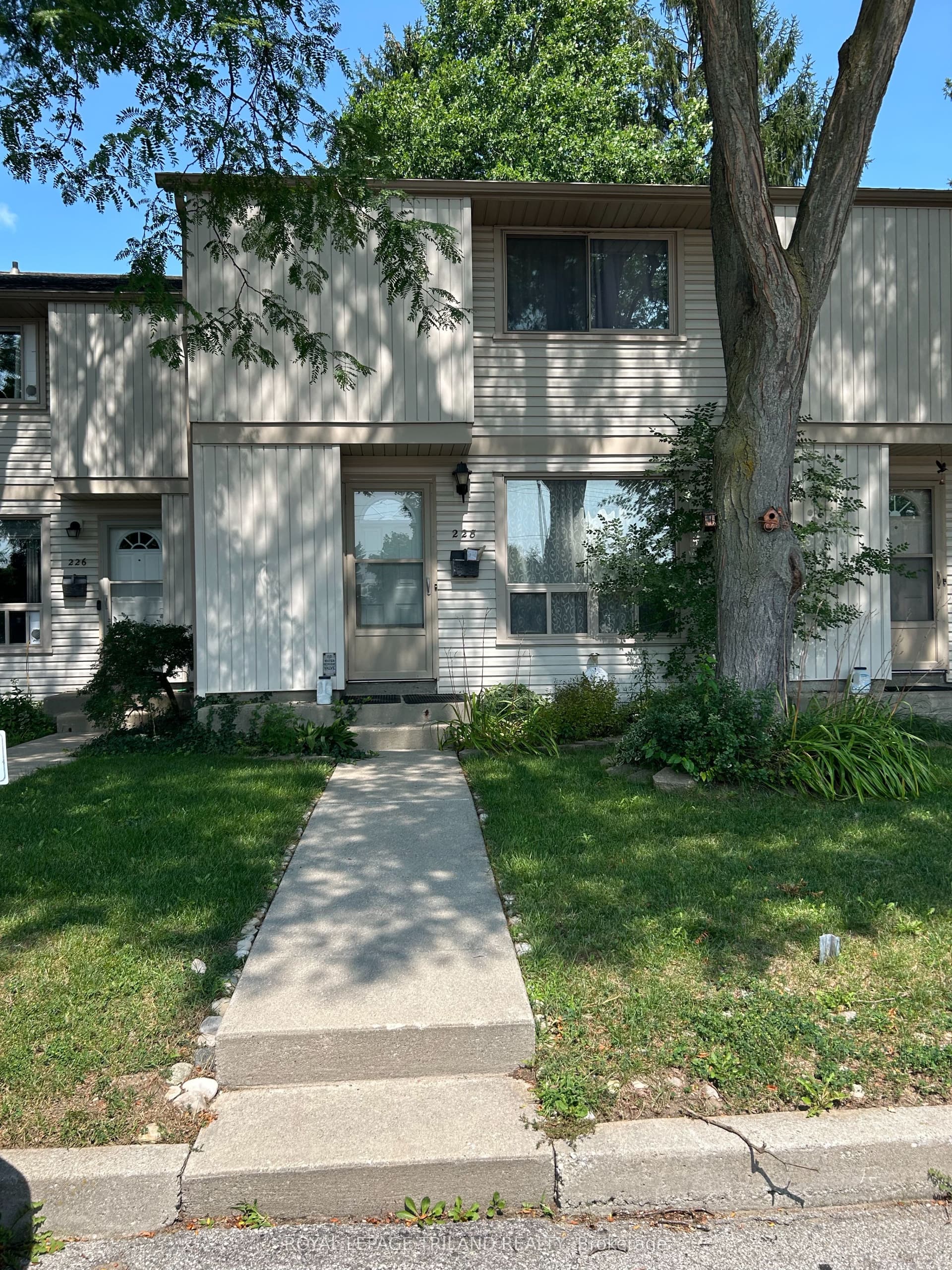 228 Monmore Road 5, London North, ON N6G 3B4