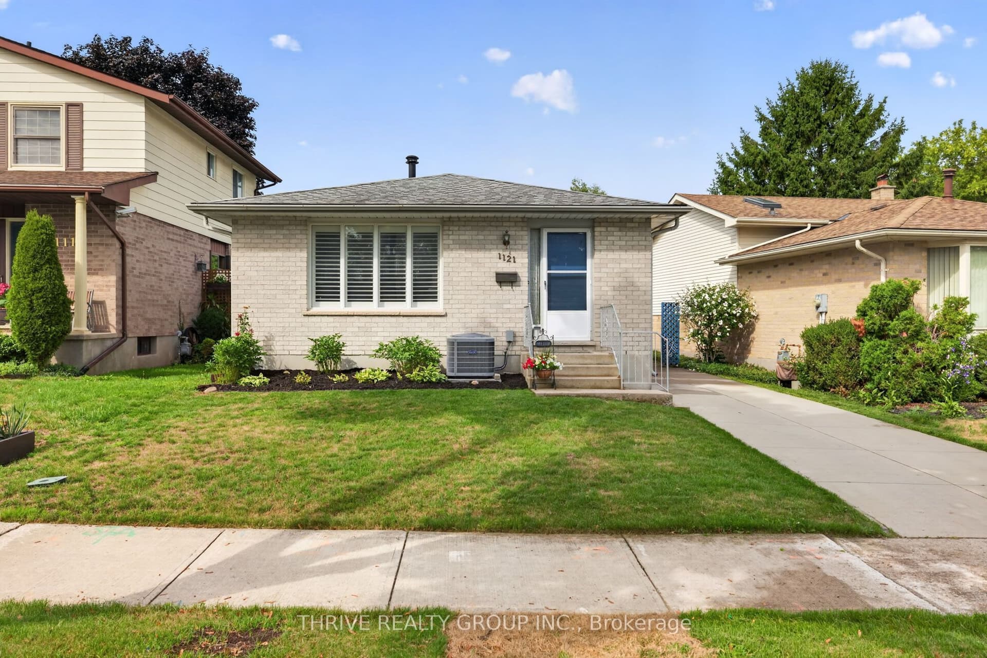 1121 Gatewood Road, London East, ON N5Y 4Z3
