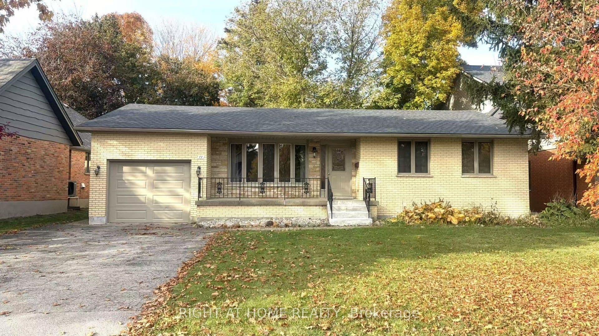 11 Camden Road, London North, ON N5X 2J8