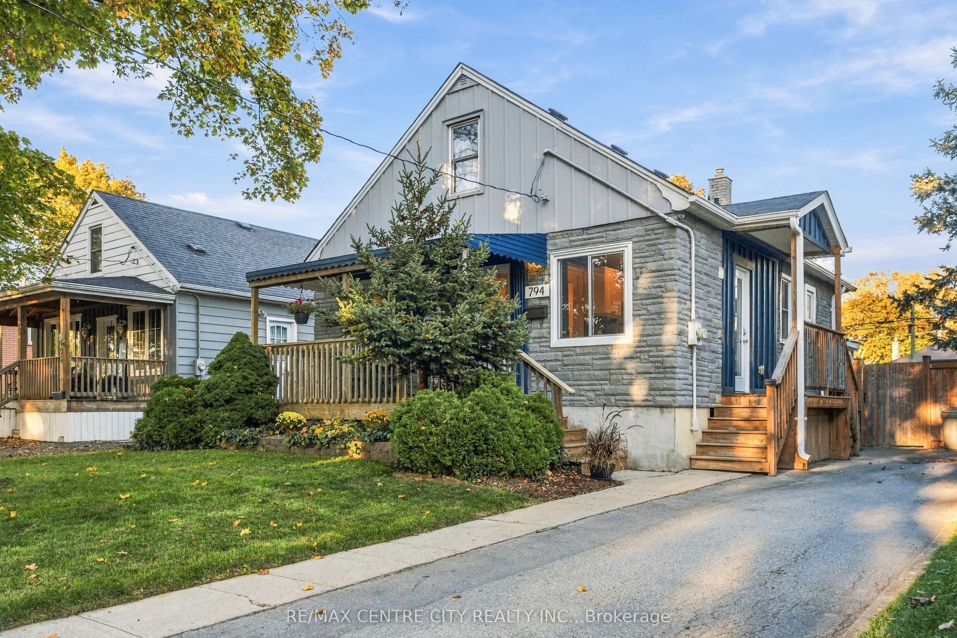 794 Strand Street, London East, ON N5Y 1T3