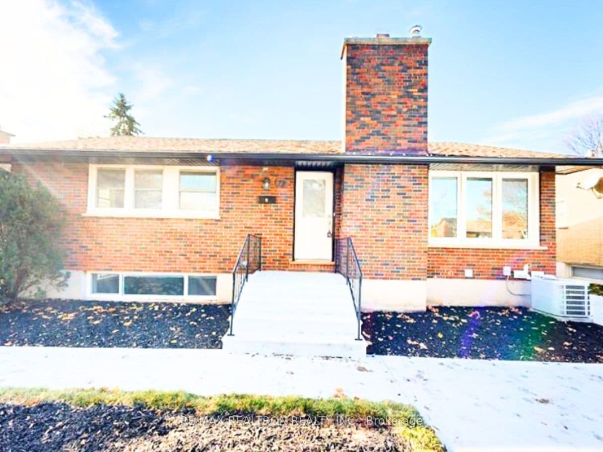 77 Godfrey Drive Unit A, London East, ON M5V 2E8