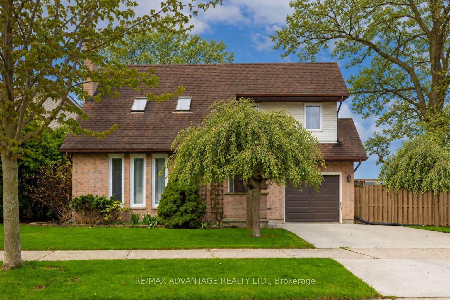 122 Barrydale Crescent, London North, ON N6G 2X6