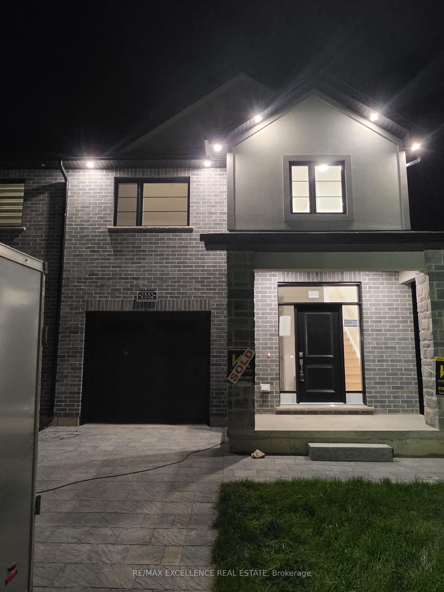 2552 Constance Avenue, London South, ON N6M 0J5