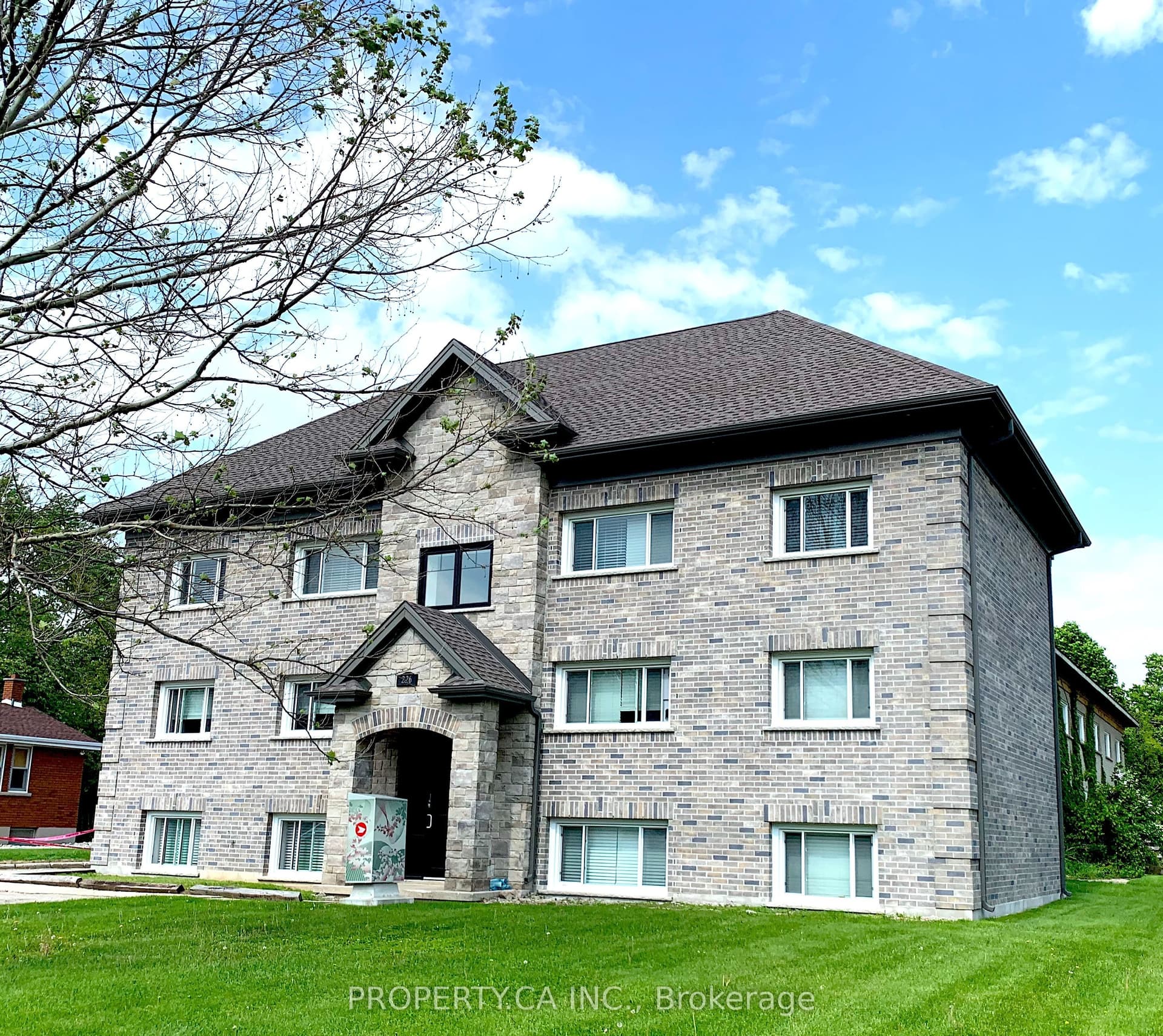 226 Clarke Street N, Woodstock, ON N4S 7M7
