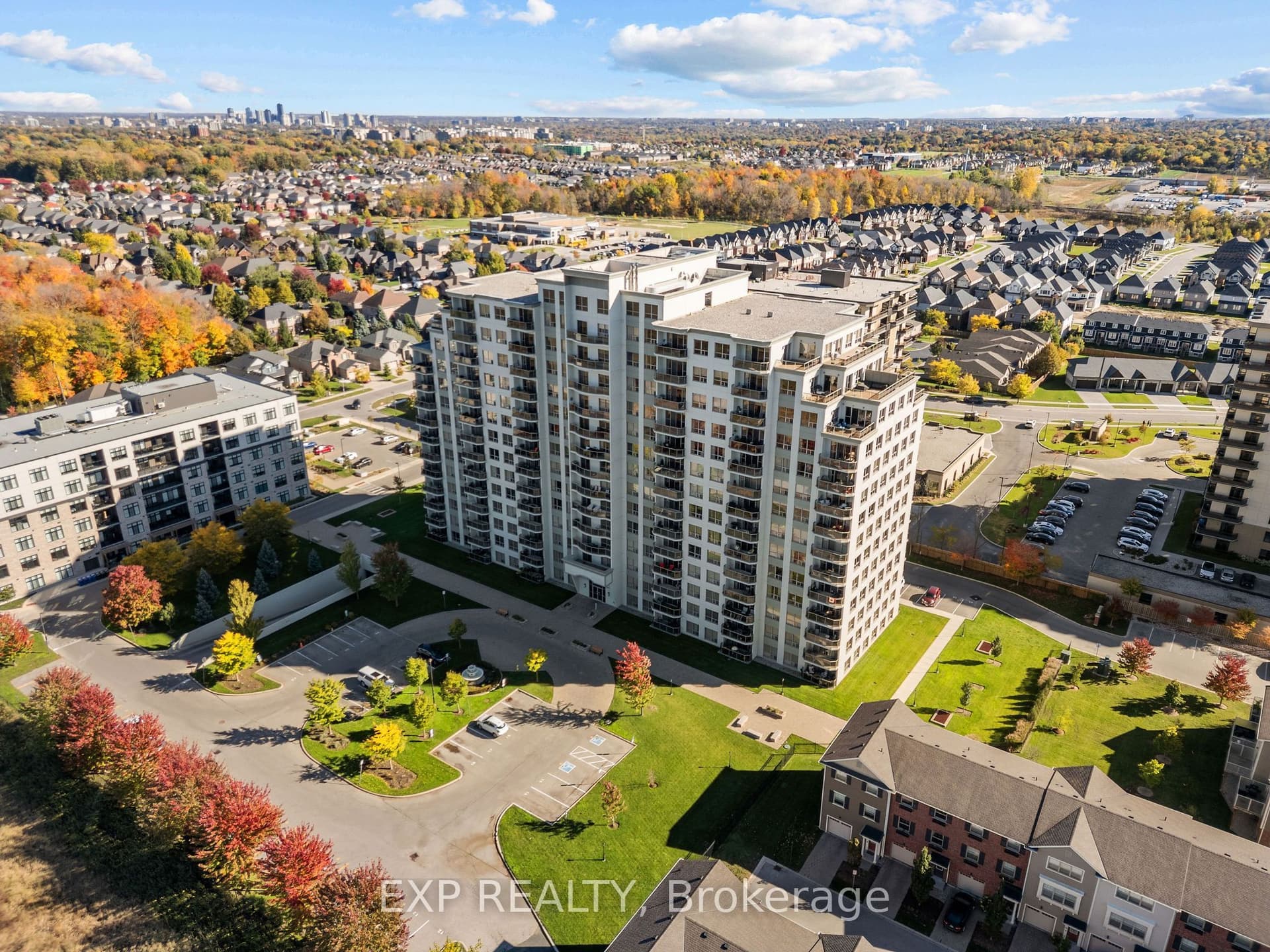1030 Coronation Drive 105, London North, ON N6G 0G5