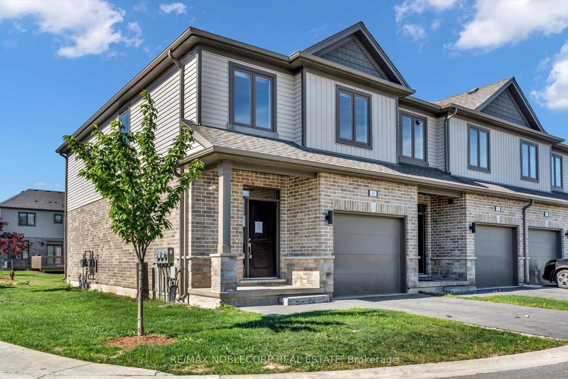 745 Chelton Road 15, London South, ON N6M 0A2
