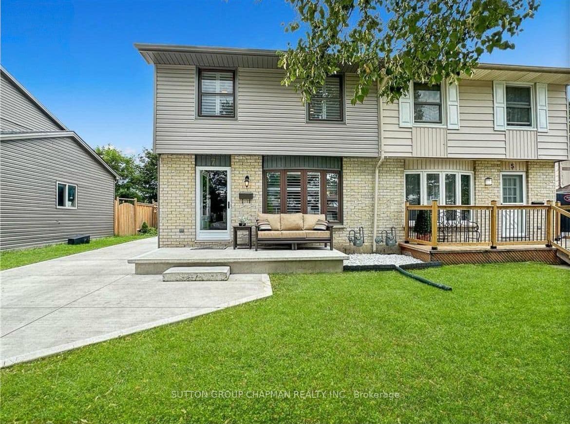 7 Acton Crescent, London South, ON N6E 1W6